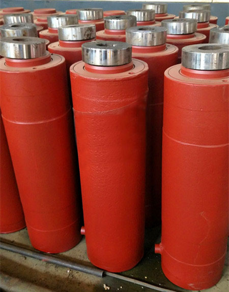 水泥管頂管機(jī)占用人工多為什么還在繼續(xù)使用